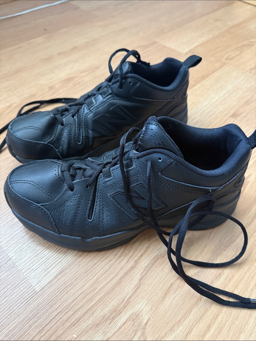 New Balance Men's Black Athletic Lace-Up Training Shoes 608